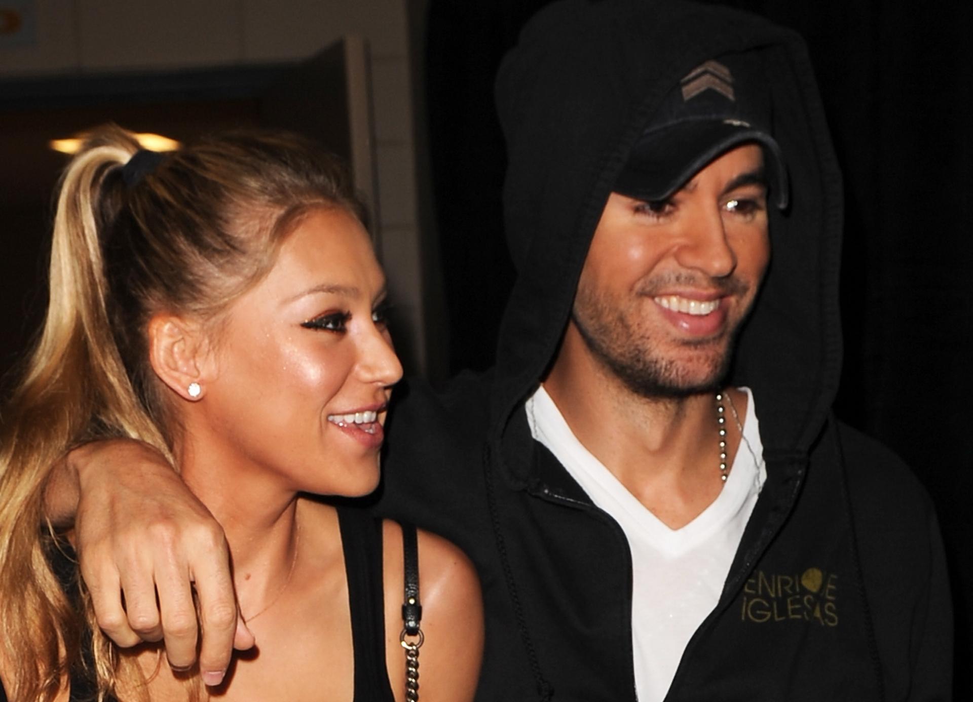 Enrique Iglesias E Anna Kournikova Postano Le Prime Foto Della Loro Terza Figlia Radio Monte Carlo