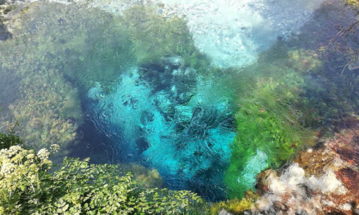 La Sorgente Dell Occhio Blu Un Paradiso Naturale Nel Cuore Dell Albania Radio Monte Carlo