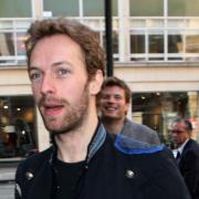 Chris Martin canta “Til Kingdom Come” al funerale di Beau Biden 