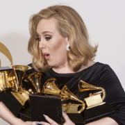 Adele: "Smettere di fumare? Mi ha peggiorato la voce"
