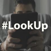 "Look up", il video contro la schiavitù dei social network