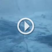 Onde alte 12 metri e venti a 200 chilometri orari