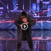 Kenichi Ebina: l'uomo a cui si "stacca" la testa