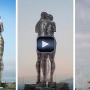 Ogni giorno alle 19.00 queste 2 statue regalano uno spettacolo unico!