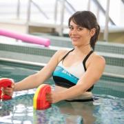  Scopri tutti i benefici dell’aquagym! Dal perdere peso al combattere la cellulite, è miracolosa!