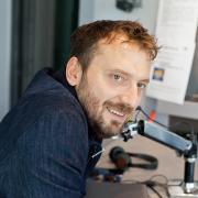 Cesare Cremonini ritrova la musicassetta di "Squerez"
