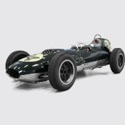 Magia vintage e grandi auto d’epoca: la prima edizione della MCRoyal Ventes aux enchères   
