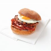 Spuntino al fast food? Stai attento a questi cibi!
