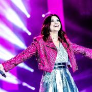 Laura Pausini e Giuliano Sangiorgi: il duetto incanta il pubblico