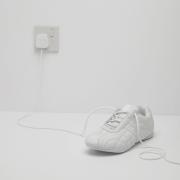 È facile, è veloce e funziona davvero: ecco come pulire perfettamente le sneaker bianche!
