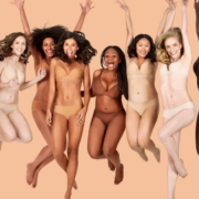La lingerie che si adatta al "nude" di ogni colore di pelle 