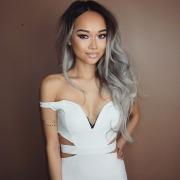 La nuova moda per i capelli: colorateli di grigio!