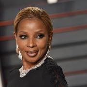 Mary J. Blige, Jennifer Lopez, Gwen Stefani e molte altre star collaborano al progetto "Hands" per le vittime di Orlando