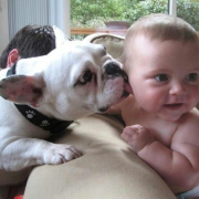 Perché ogni bimbo dovrebbe crescere con un cucciolo in 11 foto