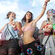 Andare ai concerti regolarmente ci rende più felici!