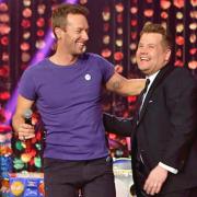 Coldplay e James Corden: insieme per l'omaggio a Prince. Guarda il video
