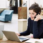 Gli smartphones fanno diminuire l'efficienza sul posto di lavoro