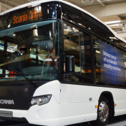 Compra un bus su ebay, ma era ubriaco