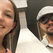 Leonardo DiCaprio. Selfie con una piccola fan durante gli U.S. Open