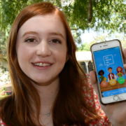 "Sit with us", l'app anti-bulli per trovare compagni di pranzo