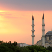 Più aeroporti che turisti. Succede in Turkmenistan