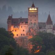 Halloween al castello di Dracula. Il concorso di Airbnb