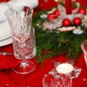 Natale, tempo di cene e feste: è possibile conciliare la convivialità e il controllo del peso?
