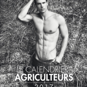 Giovani agricoltori francesi in posa per il 2017. Arriva il Calendario degli agricoltori 