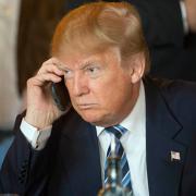 MARCO MONTEMAGNO Guru del digitale, Donald Trump utilizza ancora il suo cellulare personale