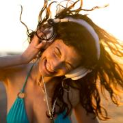 Ascoltare la propria canzone preferita è come assumere droga. Lo studio