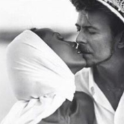 Iman pubblica un emozionante biglietto d'amore per David Bowie