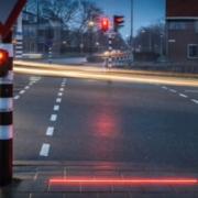 Olanda, arrivano i semafori a LED per gli "smartphone walkers"