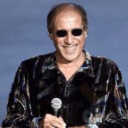 Adriano Celentano lancia l'allarme: ho i ladri in casa