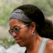 La foto di Michelle Obama con i capelli al naturale entusiasma il web