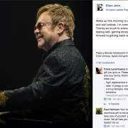 Elton John: gli amici gli chiedono di riposarsi dopo la grave infezione che lo ha colpito