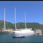 Gigantesco! Guarda lo yacht da 460 milioni di dollari disegnato da Philippe Starck 