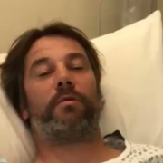 Jamiroquai: Jay Kay condivide il video dal suo letto d'ospedale