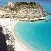 Voglia di vacanza? Ecco le mete più belle (e più economiche)!