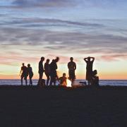 Il 20 giugno il solstizio d'estate: un falò per festeggiare la notte più corta dell'anno

