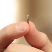 Addio cartellino, negli Stati Uniti si testa il microchip sottopelle per i dipendenti