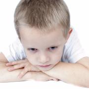Il comportamento dei bambini peggiora in presenza della madre, parola di scienza
