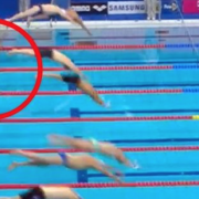 Neanche un minuto di silenzio per Barcellona? Il nuotatore non si tuffa e lo osserva da solo