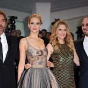 Javier Bardem Michelle Pfeiffer, Jim Carrey: quante star sul red carpet