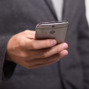 Avete paura di separarvi dal vostro smartphone? Allora soffrite di nomofobia
