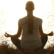 Yoga: è boom di corsi e appassionati. Ma rende davvero una persona migliore?

