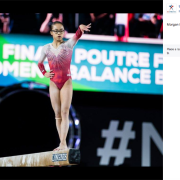 I volteggi? Con gli occhiali! Ecco la nuova campionessa di ginnastica artistica. Che gareggia con le lenti