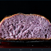 Arriva il pane viola. E pare che faccia benissimo!