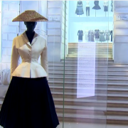 Christian Dior: le splendide immagini della mostra dedicata ai suoi abiti da sogno