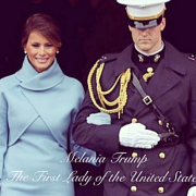 Melania festeggia un anno alla Casa Bianca. Con una foto birichina....