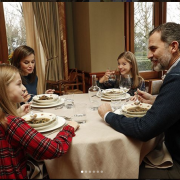 La Famiglia Reale come non l'avete mai vista!